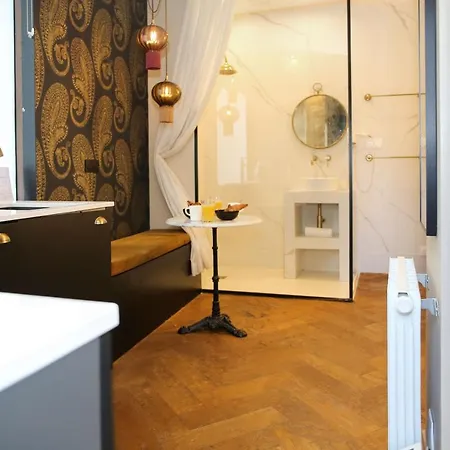 Studio Bien Equipe Proche De Toutes Commodites -2p *